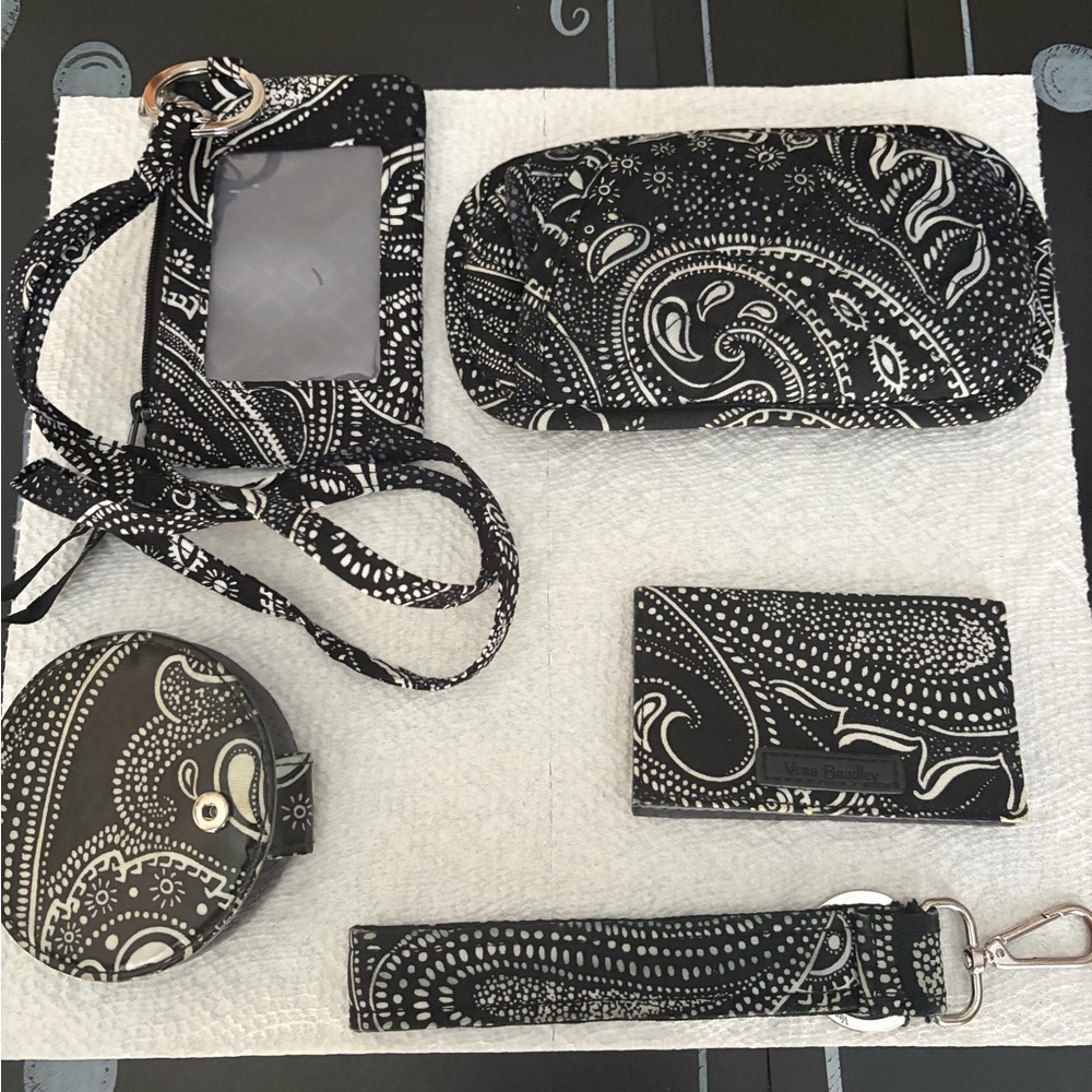 Vera Bradley Black and White Paisley 5 piece  Set